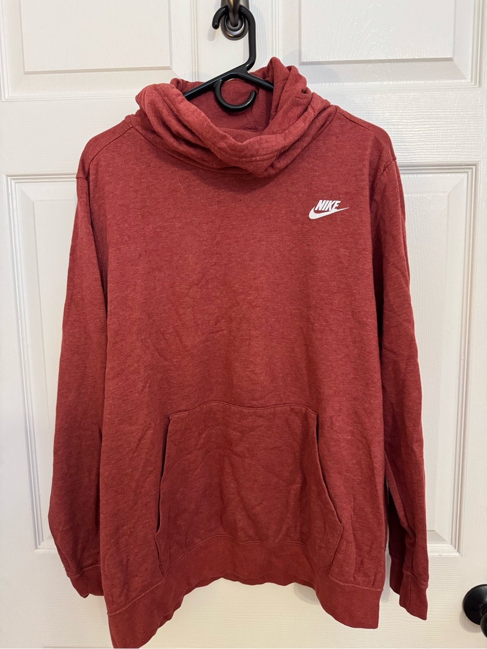 Nike Men’s Rust Red Crewneck Pullover Sweatshirt